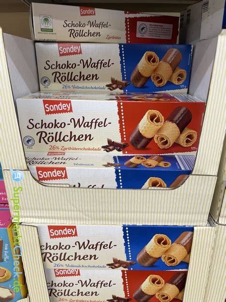Schoko Waffelröllchen Teller Präsentation