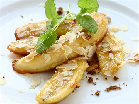 Schoko-Bananen-Pfännchen mit Mandeln