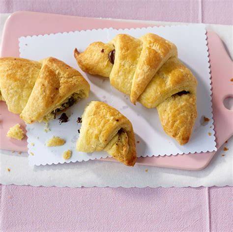 Schoko-Croissants und herzhafte Croissants Variation