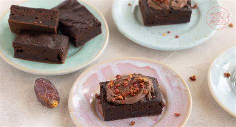 Schoko-Dattel-Kuchen mit Pekannüssen