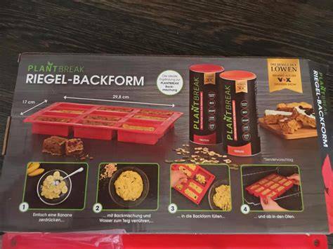 Schoko-Haselnuss-Biskuit in der Backform