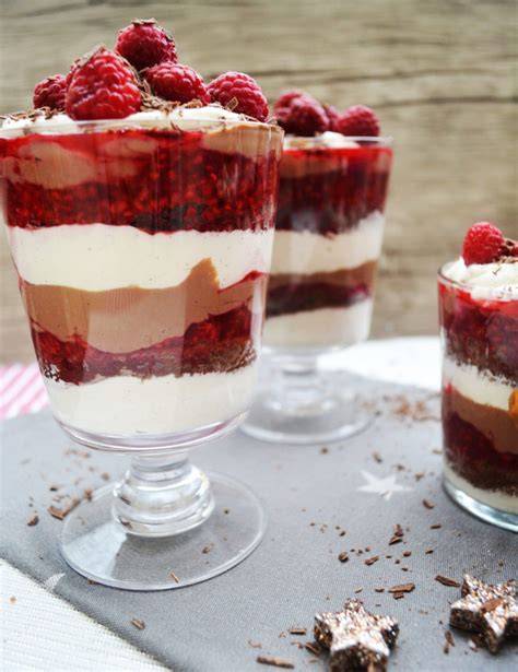 Schoko-Himbeer-Trifle im Glas