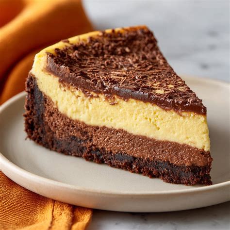 Schoko-Käsekuchen angeschnitten: Schichten sichtbar
