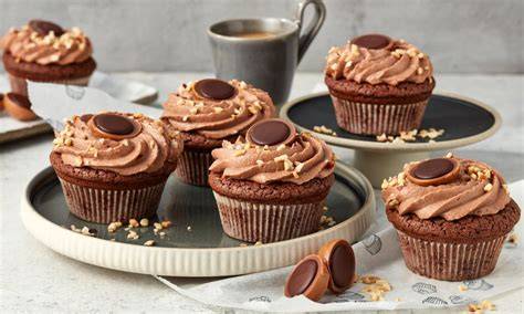 Schoko-Kuvertüre, Glasieren eines Muffins mit Topping