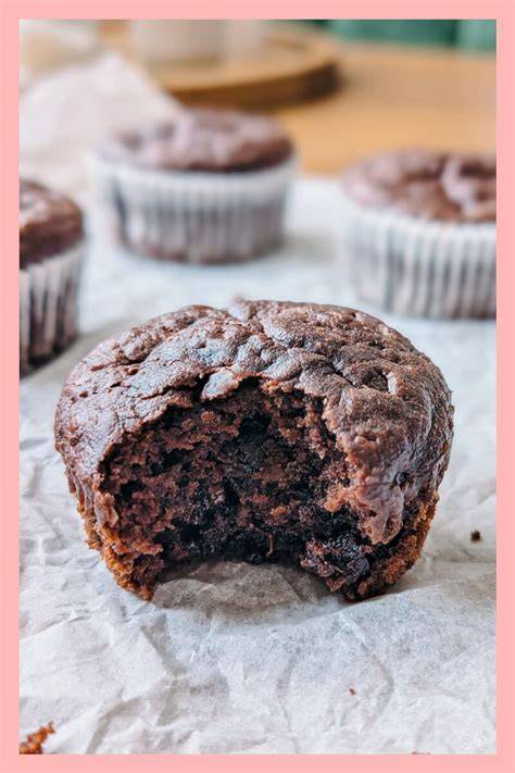 Schoko-Muffins im Papierförmchen