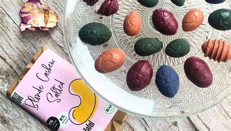 Schoko-Ostereier, bunte Osternest-Kollektion