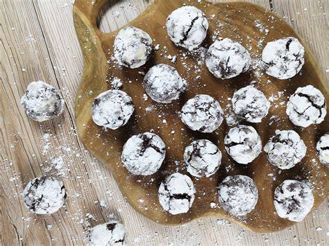 Schoko-Schneekugeln im Ofen, Crinkle-Optik