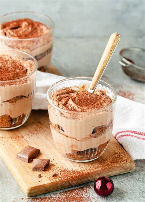 Schoko-Tiramisu im Glas: fertiges Dessert