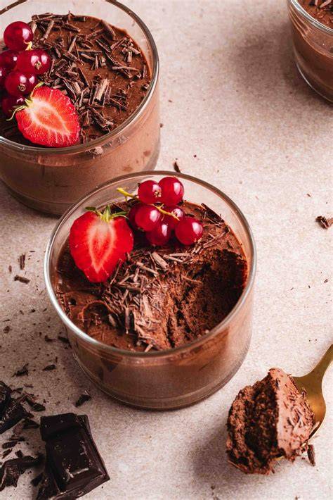 Schokobad-Szene: Mousse au chocolat Wanne
