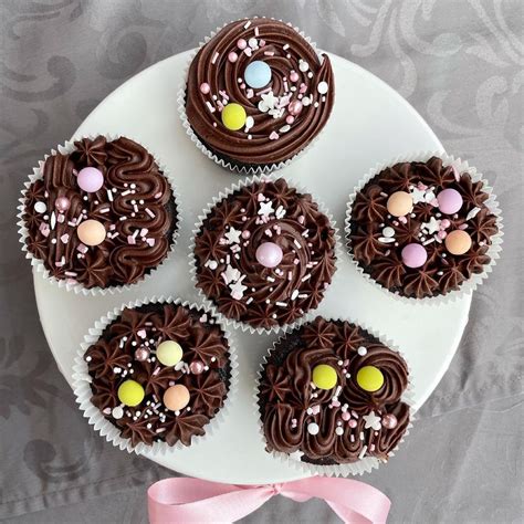 Schokobuttercreme auf Cupcakes