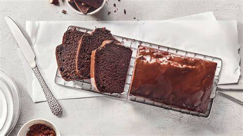 Schokokuchen auf Gitter mit Glasur