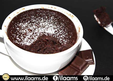 Schokokuchen in der Mikrowelle: Tasse und Servieridee