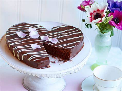 Schokokuchen mit Schokoganache in Herzform