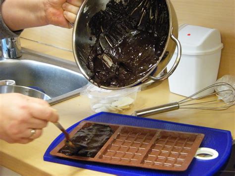 Schokolade selbst herstellen - Zutaten, Schokotropfen, Tafeln
