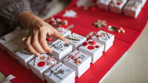 Schokoladeformen für Adventskalender in der Fabrik