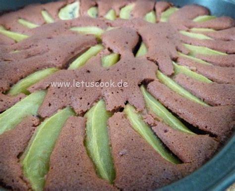Schokoladen-Aprikosen-Kuchen auf Backblech