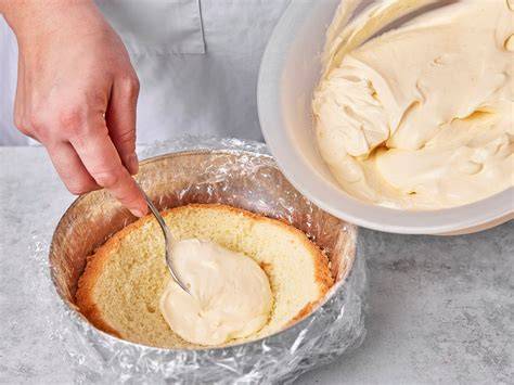 Schokoladen-Baileys-Torte: Boden, Creme, Zusammensetzen
