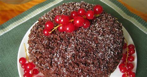 Schokoladen-Johannisbeerkuchen aufgeschnitten