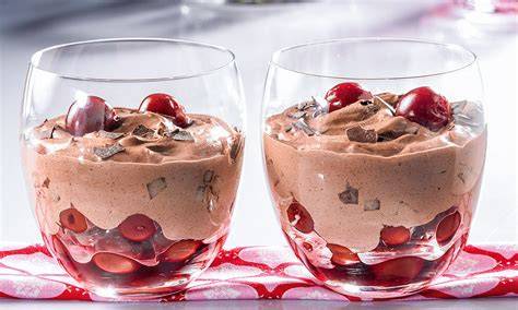 Schokoladen-Kirsch-Dessert