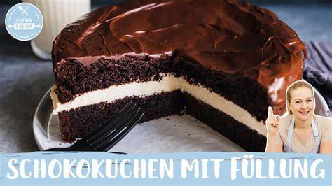 Schokoladen-Rührteig-Torte in Scheiben