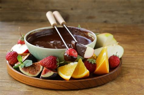 Schokoladenfondue mit dunkler Schokolade