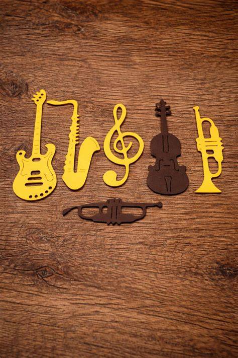 Schokoladengeschenke: Baby-Set, Musikinstrumente und Schokotelegramm