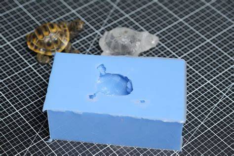 Schokoladenhohlkörper in Silikonform - Schritt für Schritt