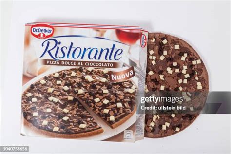 Schokoladenpizza aufgeschnitten