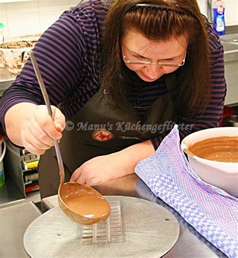 Schokoladenseminar mit Pralinenverzierung