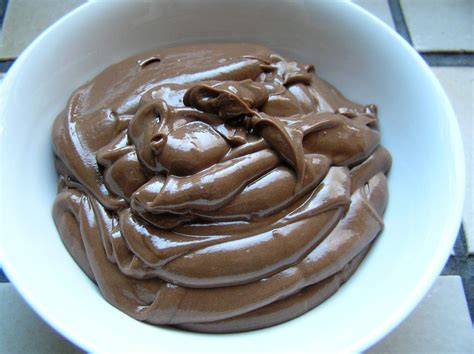 Schokoladentortencreme aus Kondensmilch