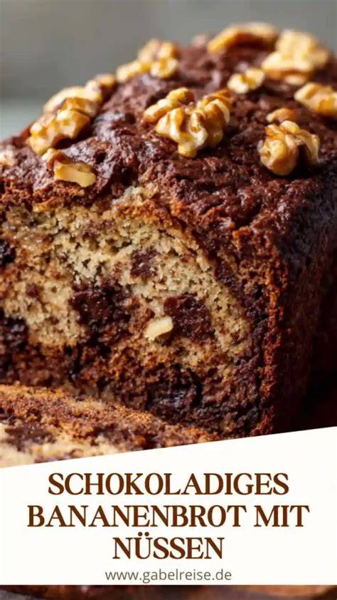 Schokoladiges Bananenbrot mit Puderzucker