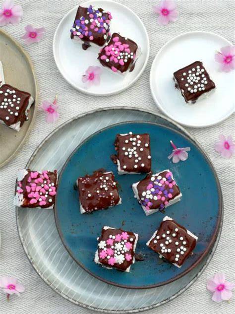 Schokolierte Marshmallows als Spezialität