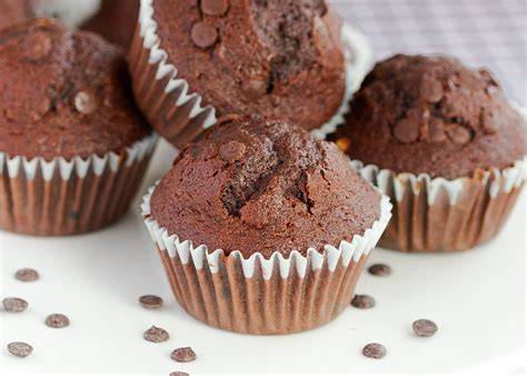 Schokomuffins auf Backblech
