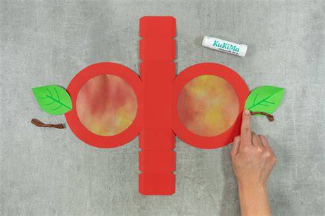 Schritt-für-Schritt: Apfel eintauchen in Kuvertüre