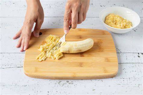 Schritt-für-Schritt: Banane zerdrücken und Teig formen
