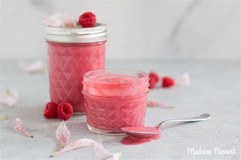Schritt-für-Schritt: Chiffon-Biskuit und fruchtiger Himbeer-Curd