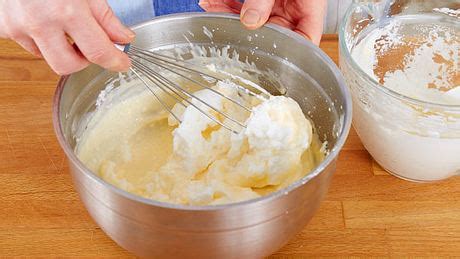 Schritt-für-Schritt: Eischnee unterheben