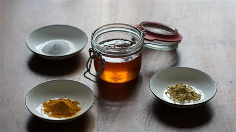Schritt-für-Schritt: Goldener Honig Zubereitung im Glas