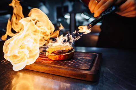 Schritt-für-Schritt: Karamellisieren und Flambieren mit Metaxa
