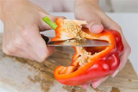 Schritt-für-Schritt: Paprika entkernen und schneiden