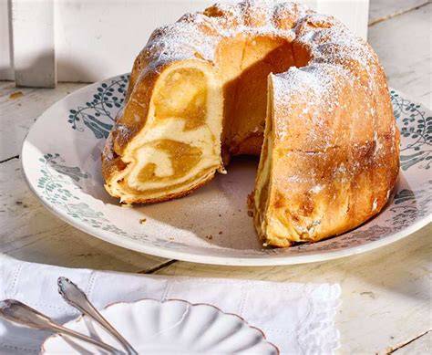 Schritt-für-Schritt Apfel-Gugelhupf Herstellung