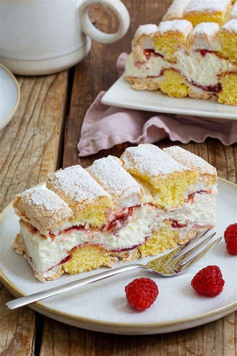 Schritt-für-Schritt Bildanleitung: Teigkrümel, Füllung, Schichten, Backen