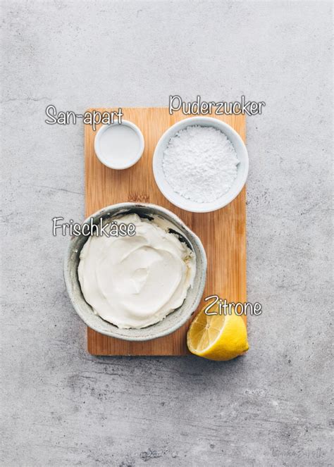 Schritt-für-Schritt Frischkäse-Frosting - Zutaten aufgereiht
