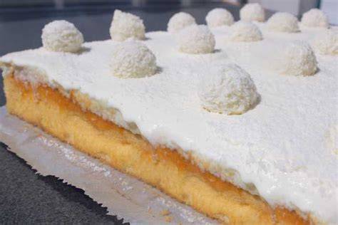 Schritt-für-Schritt Raffaello Blechkuchen