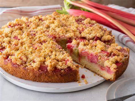 Schritt-für-Schritt Zubereitung Rhabarber-Streuselkuchen in Springform