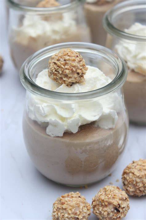 Schritt-für-Schritt Zubereitung der Giotto Mousse im Glas