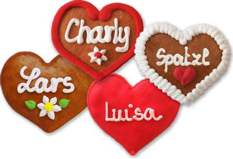 Schritt-für-Schritt Zubereitung veganer Lebkuchenherzen als Geschenkidee
