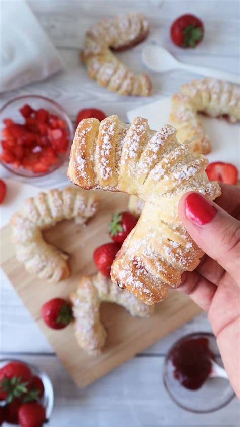 Schritt-für-Schritt-Anleitung Hörnchen ausrollen und mit Marmelade füllen