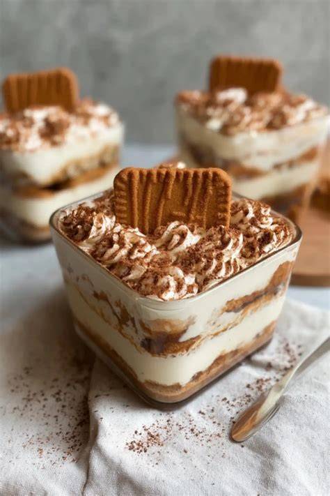 Schritt-für-Schritt-Anleitung für das Lotus Biscoff Dessert