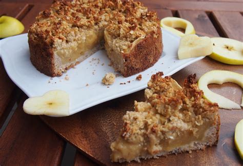 Schritt-für-Schritt-Anleitung gesunder Apfelmuskuchen mit Vanillepudding